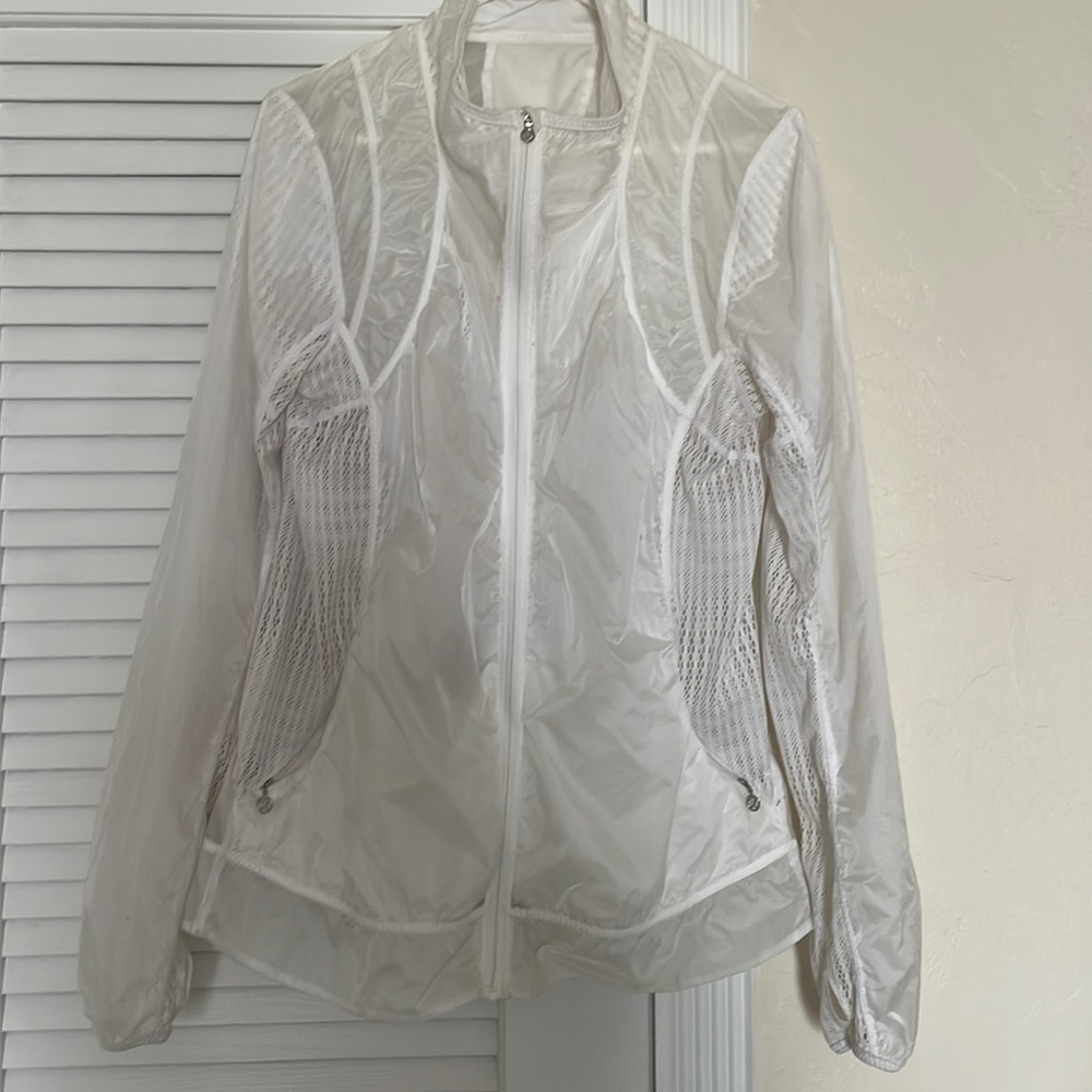 Lululemon windbreaker Size 12.